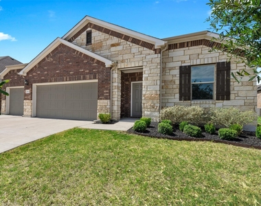 4004 Harbor Point Dr - Photo Thumbnail 4