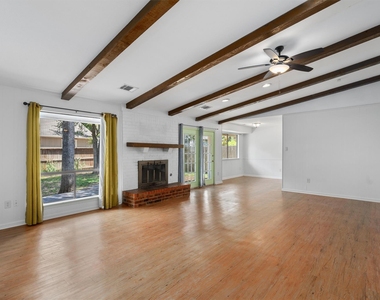 10057 Woodland Village Dr - Photo Thumbnail 4