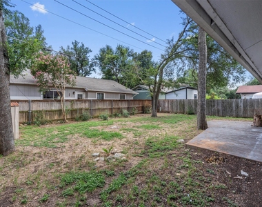 10057 Woodland Village Dr - Photo Thumbnail 27