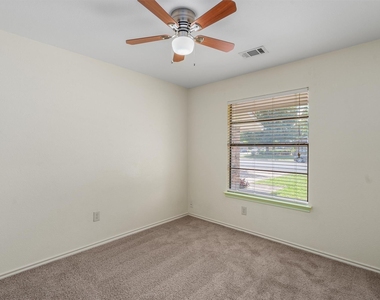 10057 Woodland Village Dr - Photo Thumbnail 20