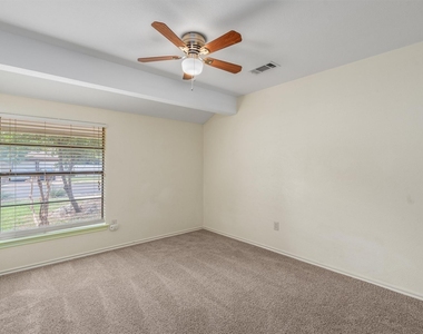 10057 Woodland Village Dr - Photo Thumbnail 16