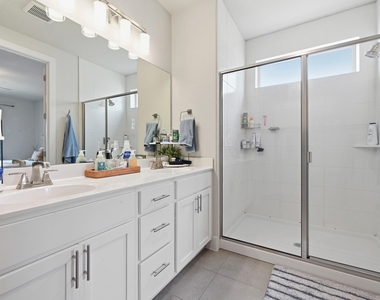 8400 Ausblick Ave - Photo Thumbnail 17