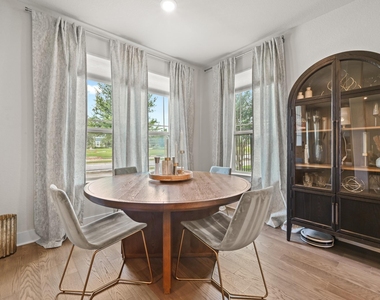8400 Ausblick Ave - Photo Thumbnail 9