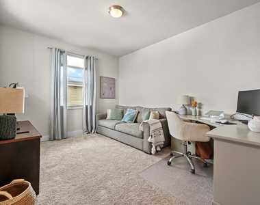 8400 Ausblick Ave - Photo Thumbnail 21