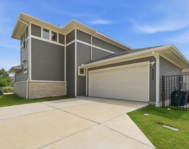 8400 Ausblick Ave - Photo Thumbnail 31