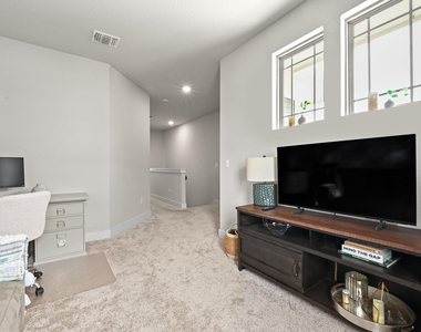 8400 Ausblick Ave - Photo Thumbnail 22