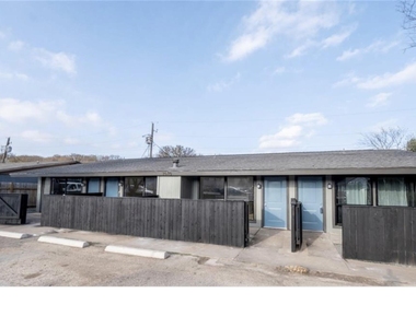 2610 Ektom Dr - Photo Thumbnail 14