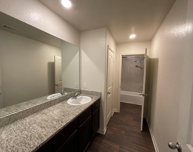 172 Allington Cir - Photo Thumbnail 23
