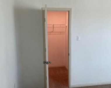 172 Allington Cir - Photo Thumbnail 21