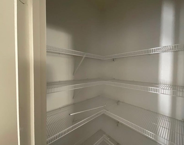 172 Allington Cir - Photo Thumbnail 10
