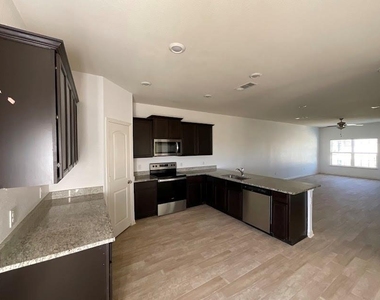 172 Allington Cir - Photo Thumbnail 9