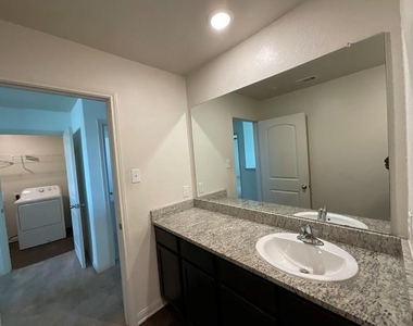 172 Allington Cir - Photo Thumbnail 25