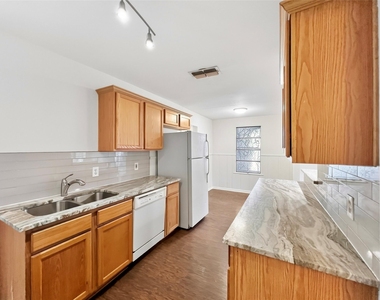 4508 Bennett Ave - Photo Thumbnail 9