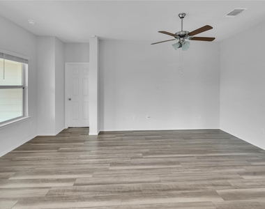 1303 Prospector Trl - Photo Thumbnail 6