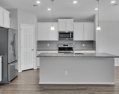 1303 Prospector Trl - Photo Thumbnail 2