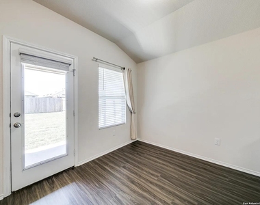 509 Moonvine Way - Photo Thumbnail 3