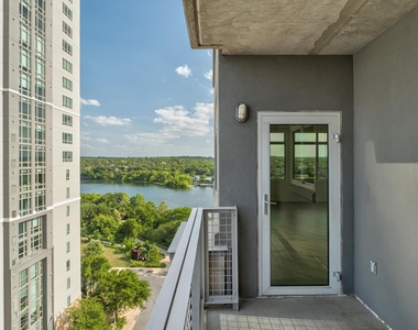 54 Rainey St - Photo Thumbnail 24