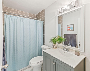 2404 Oak Crest Ave - Photo Thumbnail 44