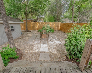 2404 Oak Crest Ave - Photo Thumbnail 52