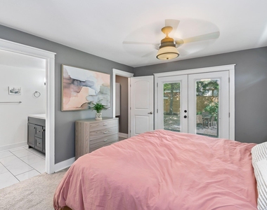 2404 Oak Crest Ave - Photo Thumbnail 47