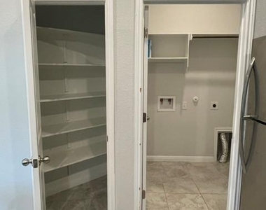 12401 Amber Lynn Path - Photo Thumbnail 4