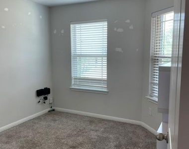 12401 Amber Lynn Path - Photo Thumbnail 22