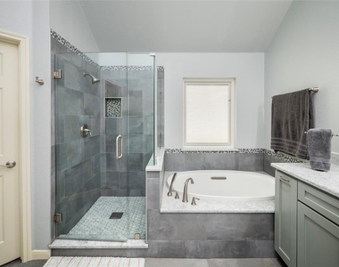 3805 Longhorn Acres St - Photo Thumbnail 11
