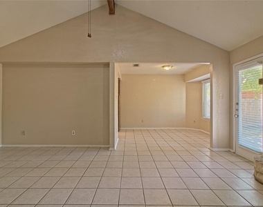 914 Garden Meadow Dr - Photo Thumbnail 10