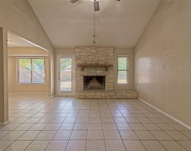 914 Garden Meadow Dr - Photo Thumbnail 8