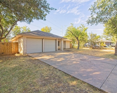 914 Garden Meadow Dr - Photo Thumbnail 2