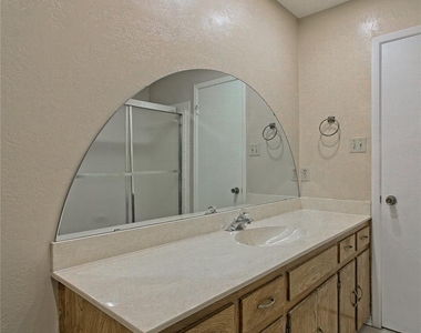 914 Garden Meadow Dr - Photo Thumbnail 22