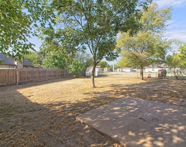 914 Garden Meadow Dr - Photo Thumbnail 24