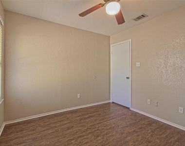 914 Garden Meadow Dr - Photo Thumbnail 21