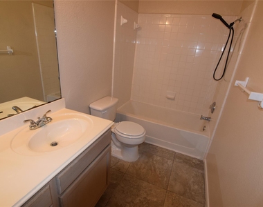 380 Zebra Dr - Photo Thumbnail 13