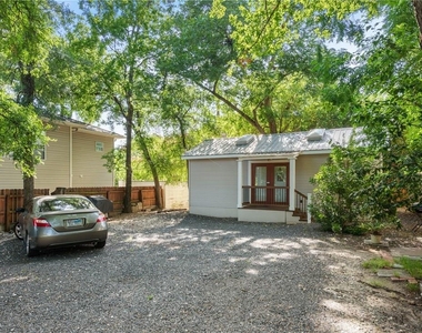 1501 W 9th St - Photo Thumbnail 17
