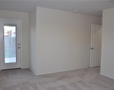 13501 Moura Cv - Photo Thumbnail 11
