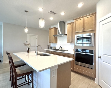 9860 Element Road - Photo Thumbnail 11