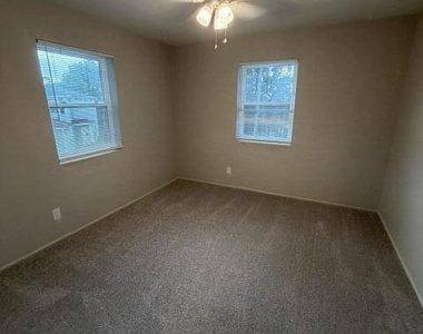 2117 Spring Park Road - Photo Thumbnail 9