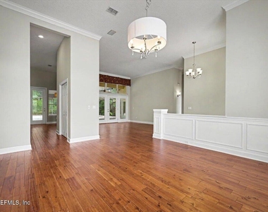 337 S Mill View Way - Photo Thumbnail 13