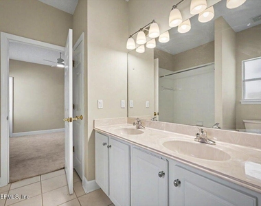 337 S Mill View Way - Photo Thumbnail 31