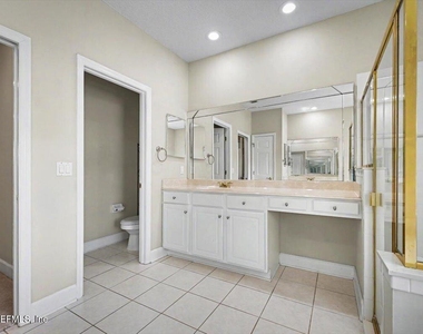 337 S Mill View Way - Photo Thumbnail 44