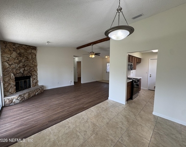 10272 Arrowhead Drive - Photo Thumbnail 6