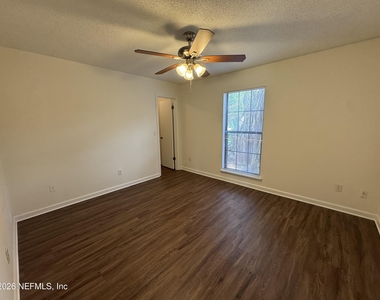 10272 Arrowhead Drive - Photo Thumbnail 9