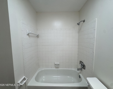 10272 Arrowhead Drive - Photo Thumbnail 12