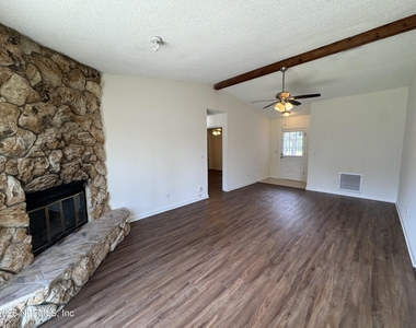 10272 Arrowhead Drive - Photo Thumbnail 2