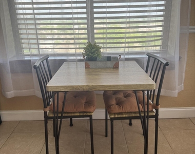 311 W Ashley Street - Photo Thumbnail 3