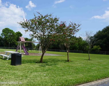 695 A1a N - Photo Thumbnail 16