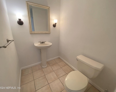 695 A1a N - Photo Thumbnail 12