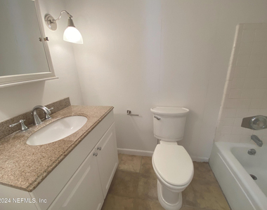 695 A1a N - Photo Thumbnail 5