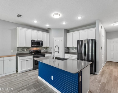 120 Appleton Court - Photo Thumbnail 15